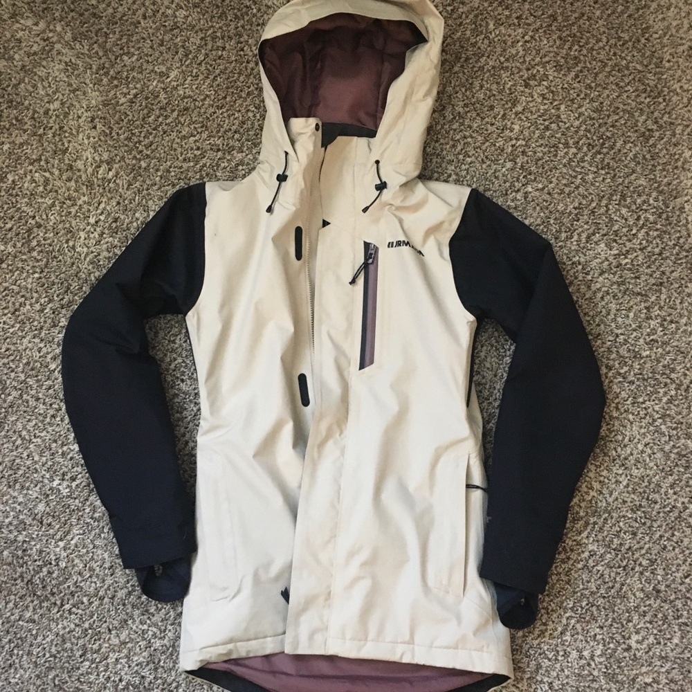 Women’s Armada ski/snowboard jacket